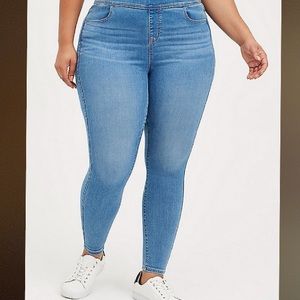 Torrid Lean Jean Jegging Skinny Jeans Sz 2